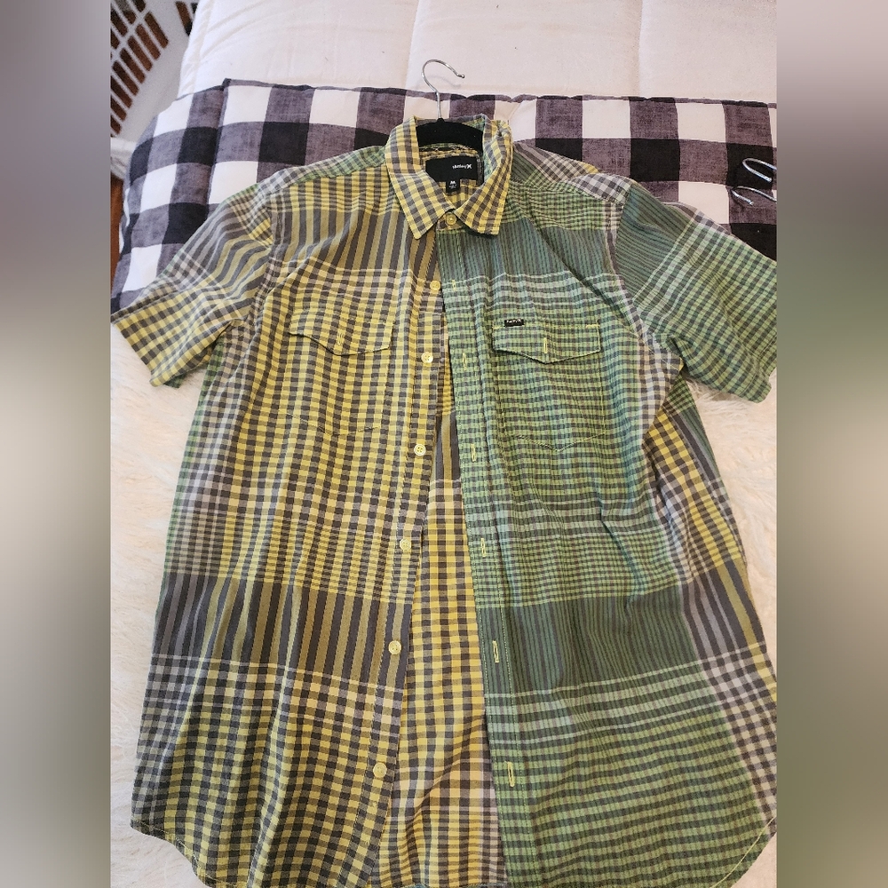 Hurley Green and Yellow Casual Button Down Shirt